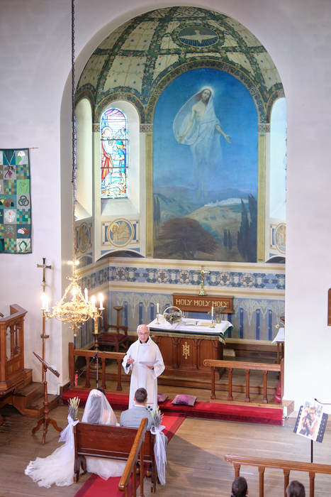 Cérémonie religieuse à la Holy Trinity church de Maisons Laffitte